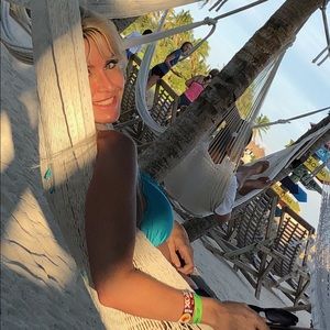 Meet your Posher, Aly